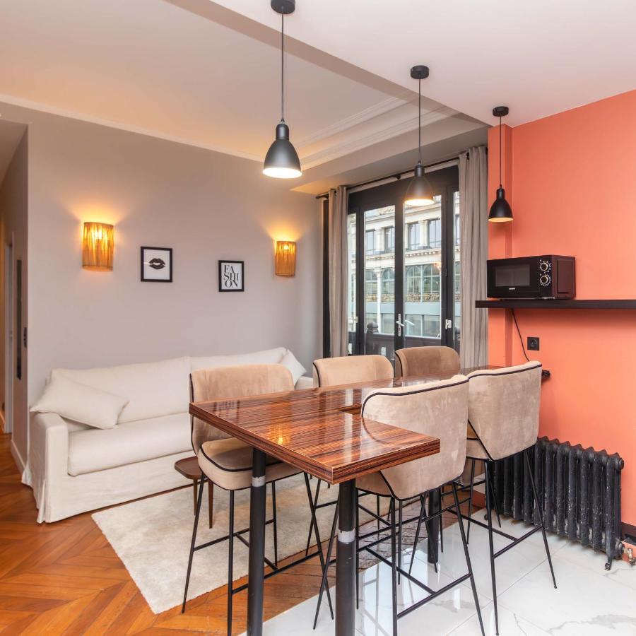 Apartment Center Of Paris By Studio Prestige Bagian luar foto