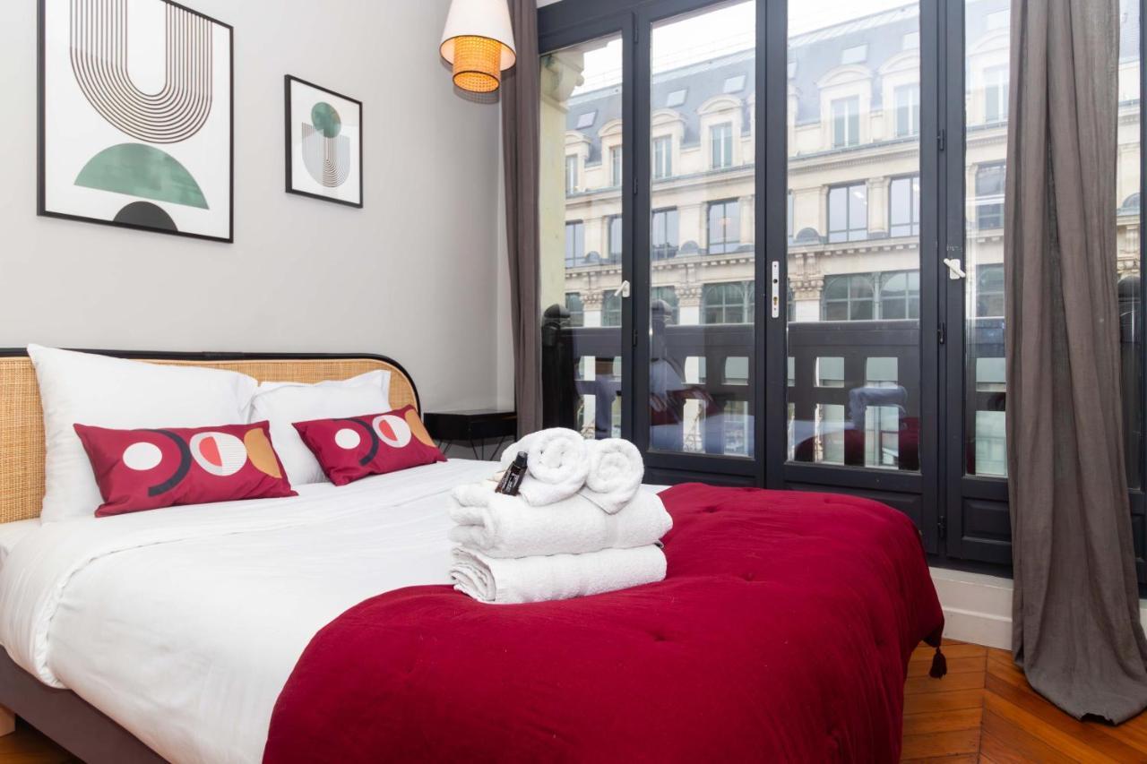 Apartment Center Of Paris By Studio Prestige Bagian luar foto