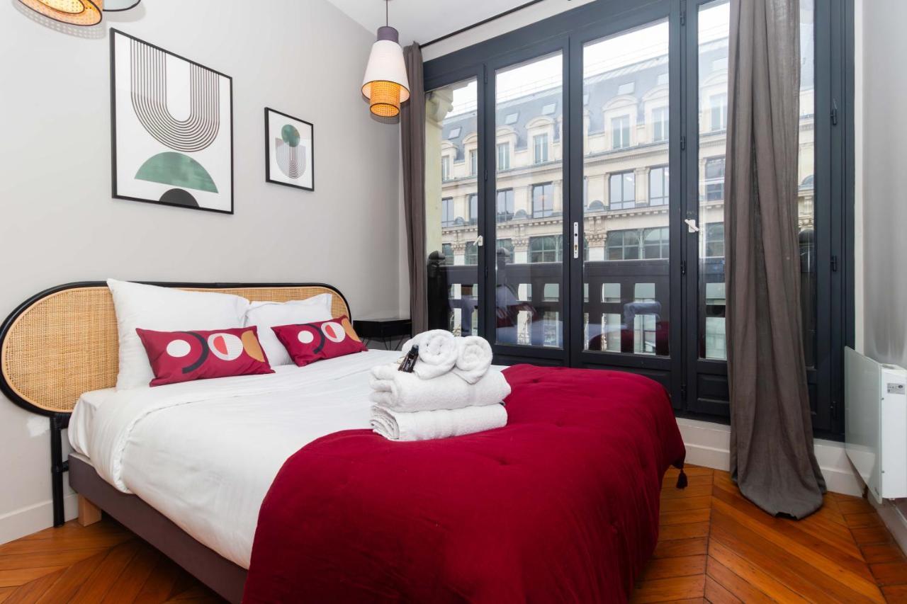 Apartment Center Of Paris By Studio Prestige Bagian luar foto