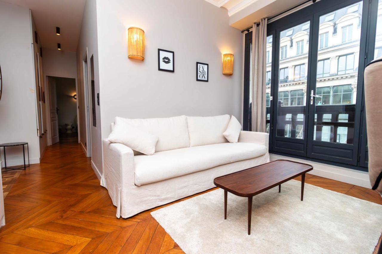 Apartment Center Of Paris By Studio Prestige Bagian luar foto