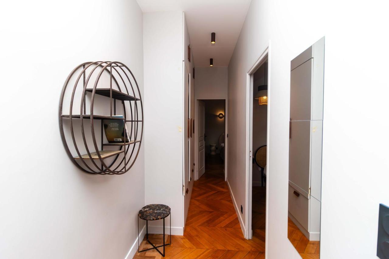 Apartment Center Of Paris By Studio Prestige Bagian luar foto