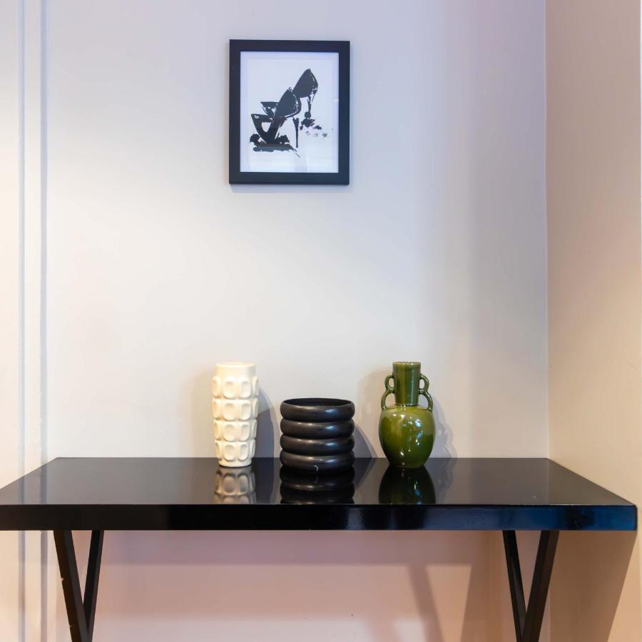 Apartment Center Of Paris By Studio Prestige Bagian luar foto