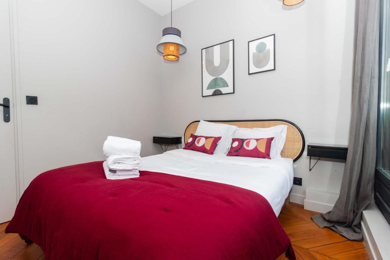 Apartment Center Of Paris By Studio Prestige Bagian luar foto